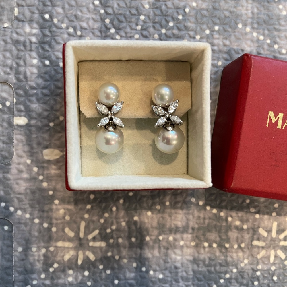 Majorica white pearl drop earrings 12 MM